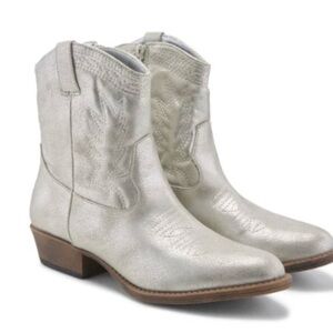 Coconuts by Matisse womens Silver Western Ankle Boots size 7M